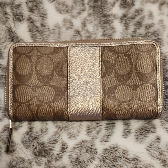 Coach Brown and Purple Floral Tote Bag W/Wallet - Picture 7 of 8